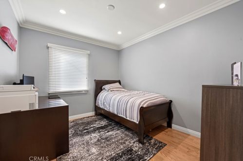 1215 Cordova Ave, Glendale CA  91207-1734 exterior