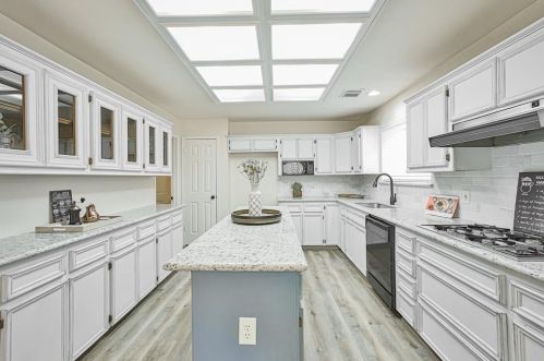 510 Fernglade Dr, Richmond TX  77406-1281 exterior