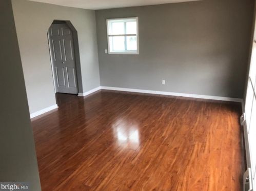 12 Batten Ave, Blenheim, NJ 08012-4802