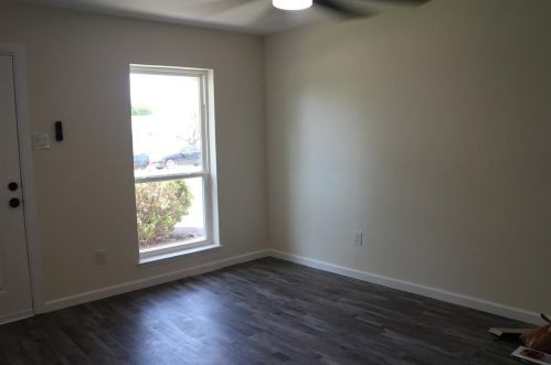 135 Cooper St, Cedar Hill TX  75104-2775 exterior