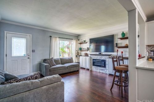 555 Prospect Ave, Riverside CA  92507-1720 exterior