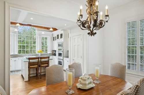 1041 Farmington Ln, Atlanta GA  30319-2811 exterior