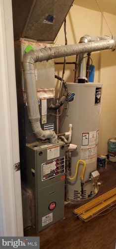 78 Willow Ct, Trenton NJ  08619-4625 exterior