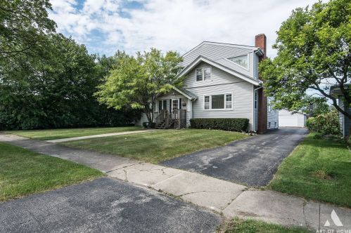 410 Wildwood Ave, Villa Park, IL 60181-2760