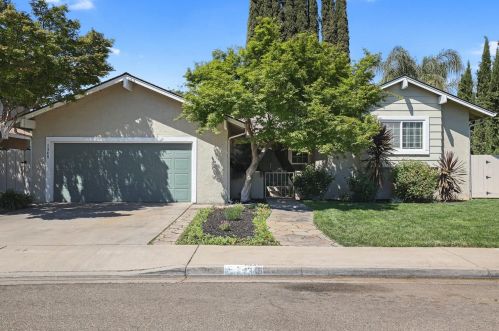 1345 Forest Dr, Turlock, CA 95380-2905