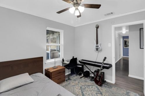 408 Highland Park Dr, Irving TX  75061-6742 exterior