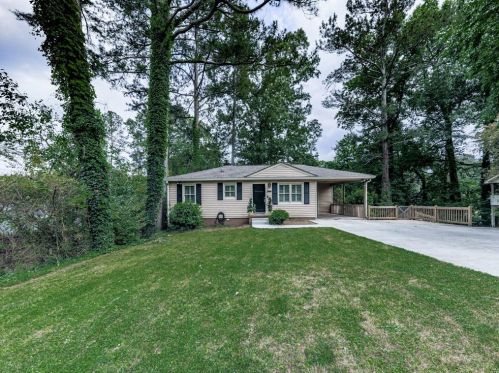 1244 Aleamo Dr, Marietta, GA 30062-3403