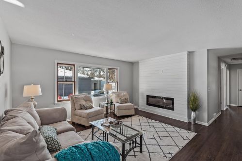 2700 2 St, Saint Paul MN  55109-1502 exterior