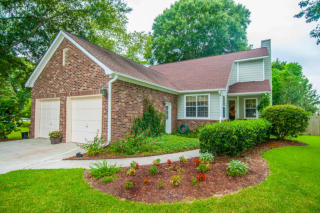2 Roslyn Dr, Charleston, SC 29414-6806