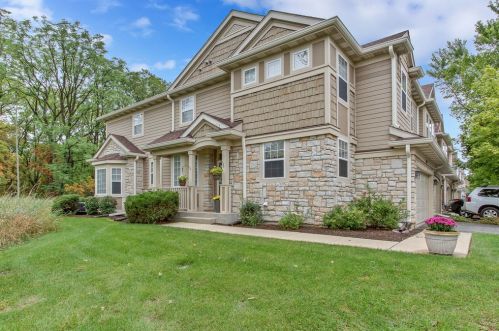 4501 Jenna Rd, Glenview, IL 60025-1403