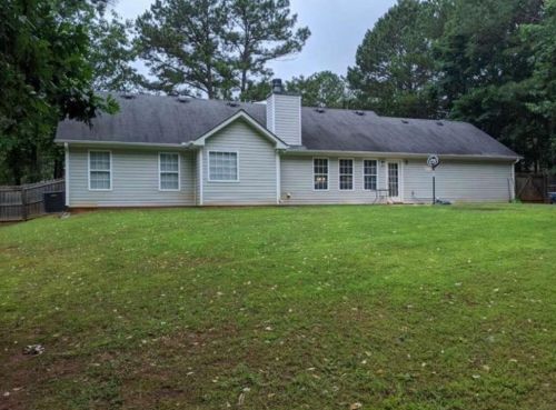 255 Chestnut Dr, Porterdale, GA 30016-5597