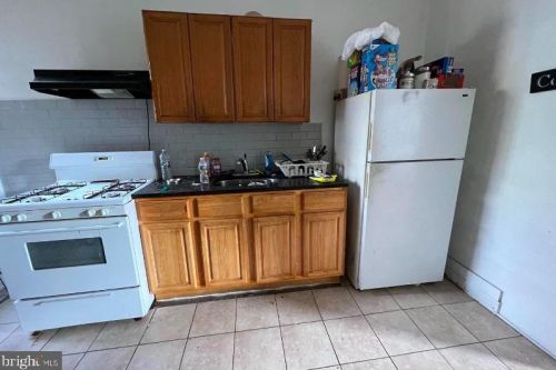 741 Jackson St, Philadelphia, PA 19148-3249