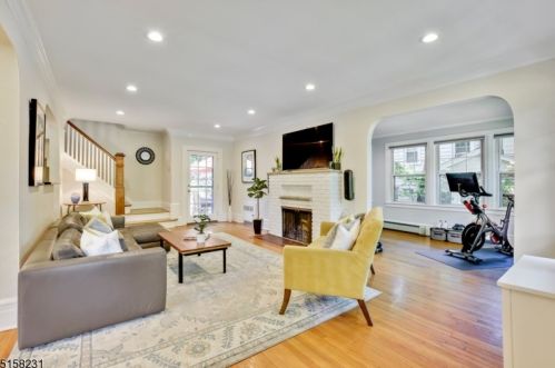 9 Nassau Rd, Montclair, NJ 07043-2004