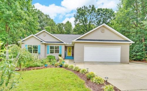 216 Fairview Ct, Demorest, GA 30535-2735