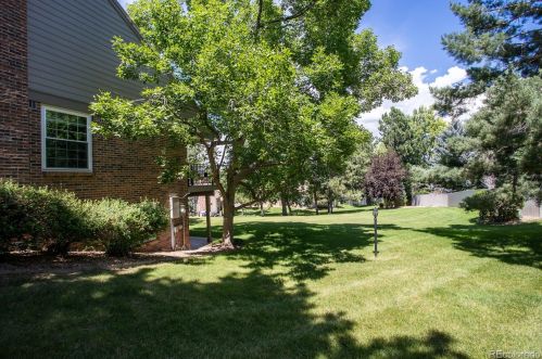 6193 Briarwood Cir, Englewood CO 80112-1035 exterior