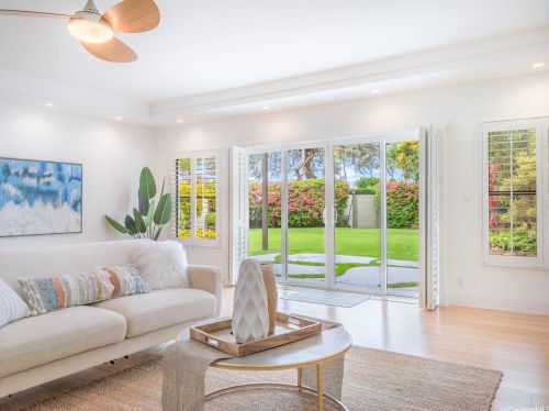 45 Niuiki Cir, Honolulu, HI 96821-2340