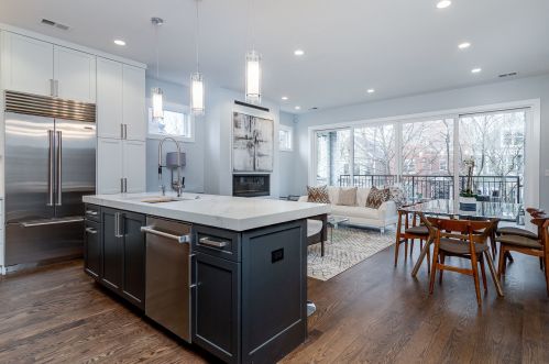 2631 Bosworth Ave, Chicago, IL 60614-1107