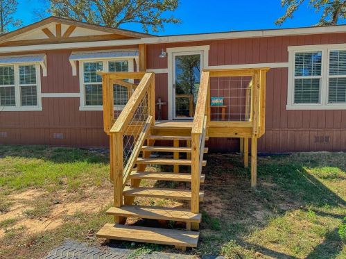 11519 Leonidas Horton Rd, Conroe TX  77304-2437 exterior