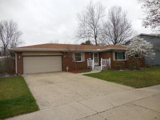 2204 Montclair Dr, Springfield IL  62704-5532 exterior