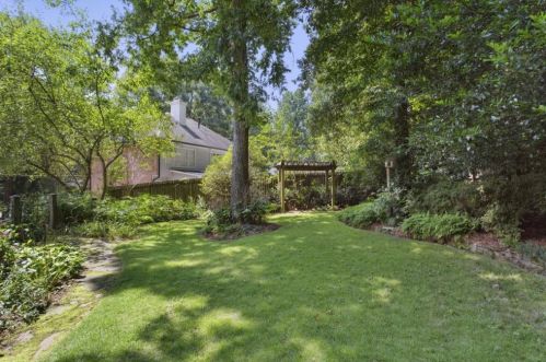 285 Brackenwood Cir, Atlanta GA  30328-2648 exterior