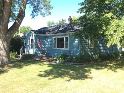 706 Jackson St, Aberdeen SD  57401-3022 exterior
