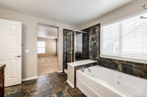 280 Elk Ct, Aurora CO 80016-4104 exterior