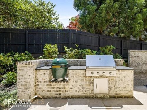 2303 Havenridge Dr, Atlanta GA  30305-4014 exterior