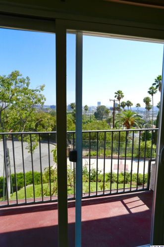 257 Cumberland Rd, Glendale CA  91202-1342 exterior
