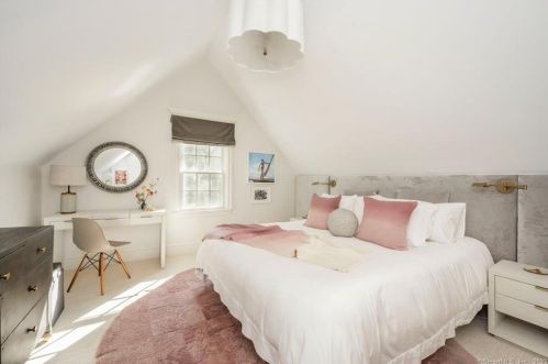 124 Havemeyer Pl, Greenwich CT  06830-6332 exterior