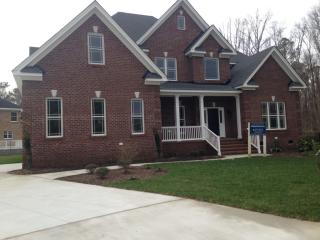 405 Catalina Ct, Chesapeake, VA 23322-8106