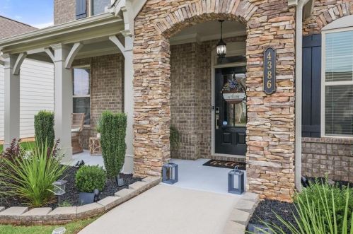 4386 Clubside Dr, Gainesville GA  30504 exterior