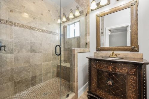 8009 Dark Vly Cv, Austin TX 78737-3520 exterior