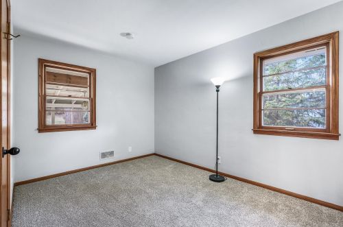 220 County Rd B, Saint Paul MN  55113-6683 exterior