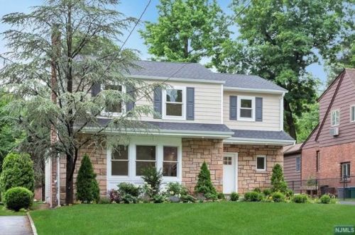 270 Winthrop Rd, Teaneck, NJ 07666-3043