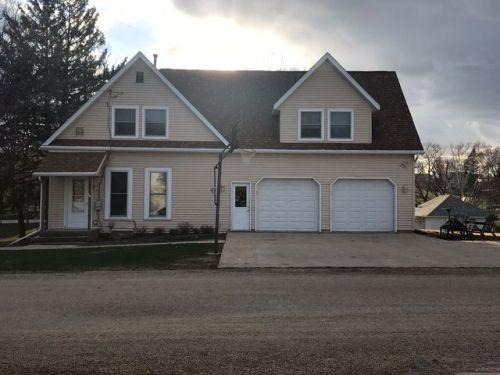 901 Washington St, Scales Mound, IL 61075-9574