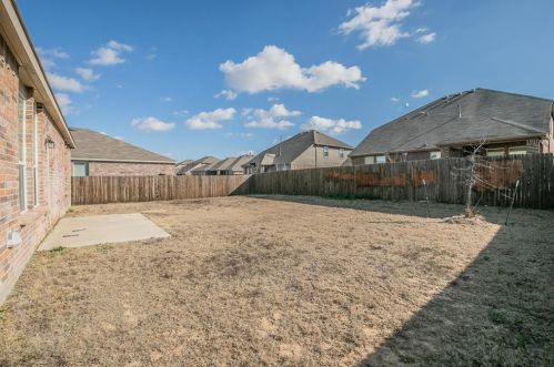 513 Mesa View Trl, Fort Worth TX  76131 exterior