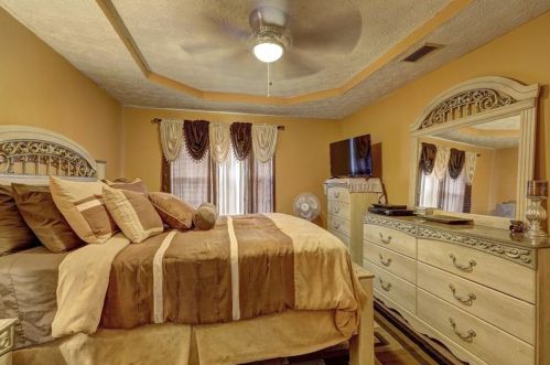 6786 Bent Crk Dr, Rex GA 30273-2100 exterior