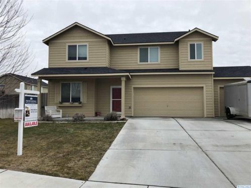 6215 Beacon Rock Ln, Pasco, WA 99301-6565