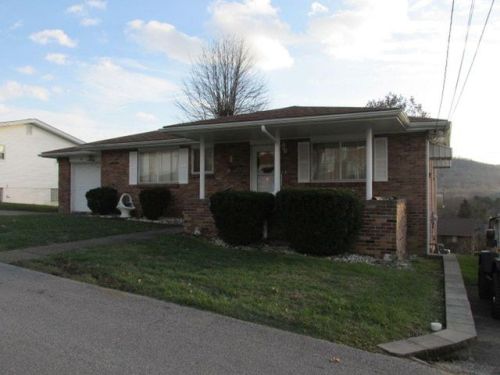 68 Clive Ave, Moundsville, WV 26041-1821