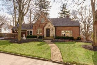 275 Schreyer Pl, Columbus OH  43214-2270 exterior