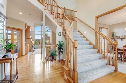 10098 Bridgewater Pkwy, Saint Paul MN  55129-8576 exterior