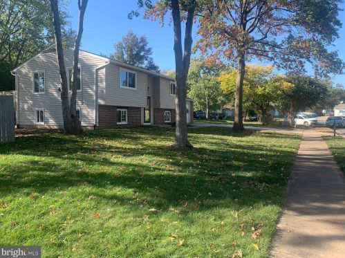703 Morningside Ct, Herndon VA  20170-4108 exterior
