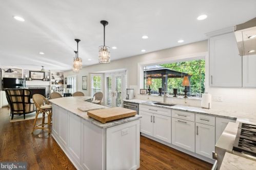 13108 Curved Iron Rd, Herndon, VA 20171-2928