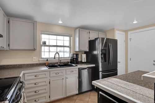 18149 Asbury Dr, Aurora CO 80227-2306 exterior