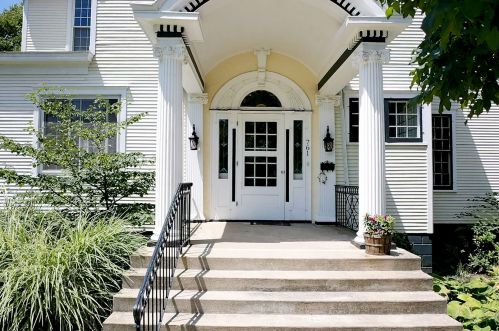761 Chicago Ave, Kankakee, IL 60901-5232