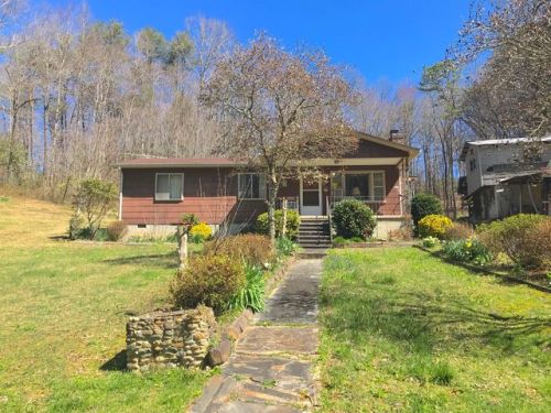 891 Bristol Ave, Andrews, NC 28901-7330
