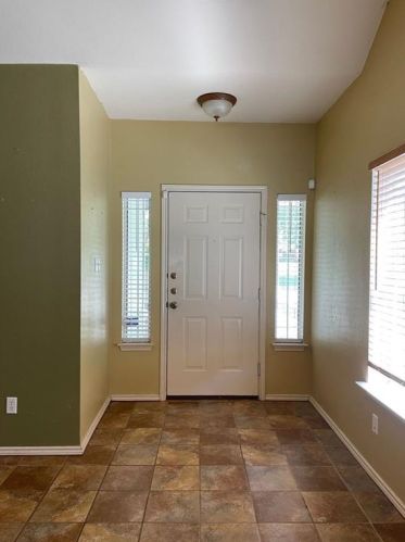 5206 Hartson, Uhland TX  78640-4327 exterior