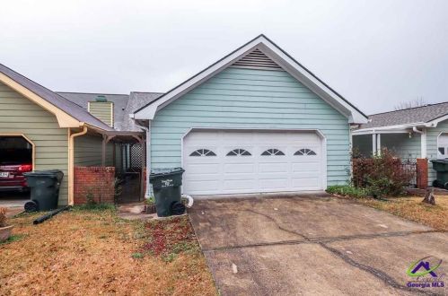 110 Williamsburg Ave, Warner Robins GA  31088-5662 exterior