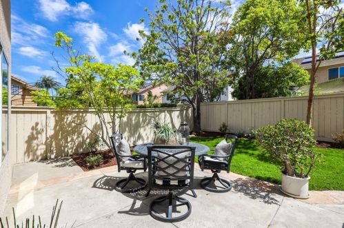 7 Rhode Is, Irvine CA  92606-1755 exterior