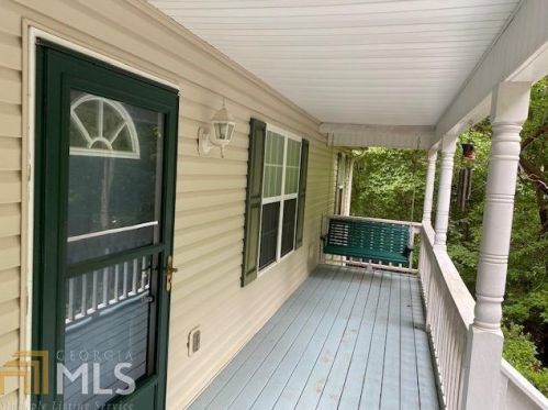310 Woodlawn Dr, Cleveland, GA 30528-8928